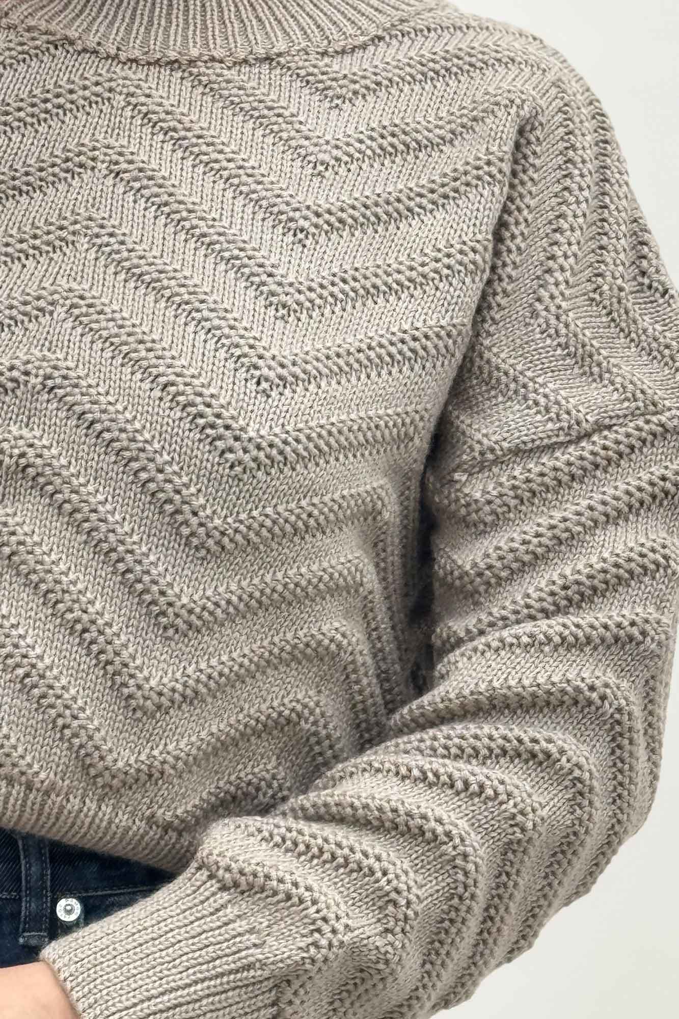 بلوز بافت یقه سه سانت طرح زیگزاگ کد 511