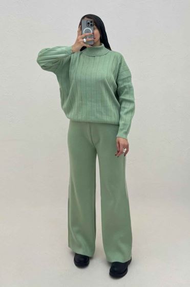 ست بلوز یقه اسکی و شلوار بافت