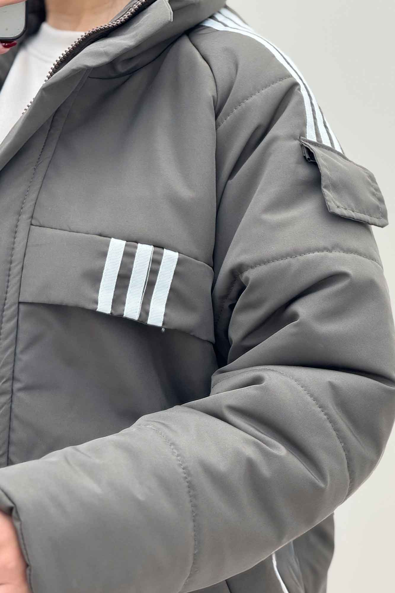 کاپشن کلاه دار پشت بلند