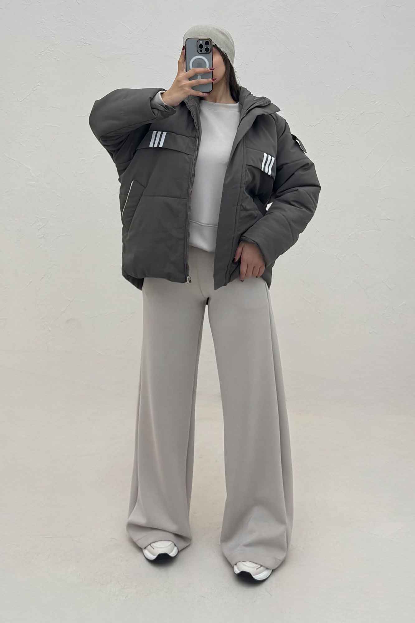 کاپشن کلاه دار پشت بلند