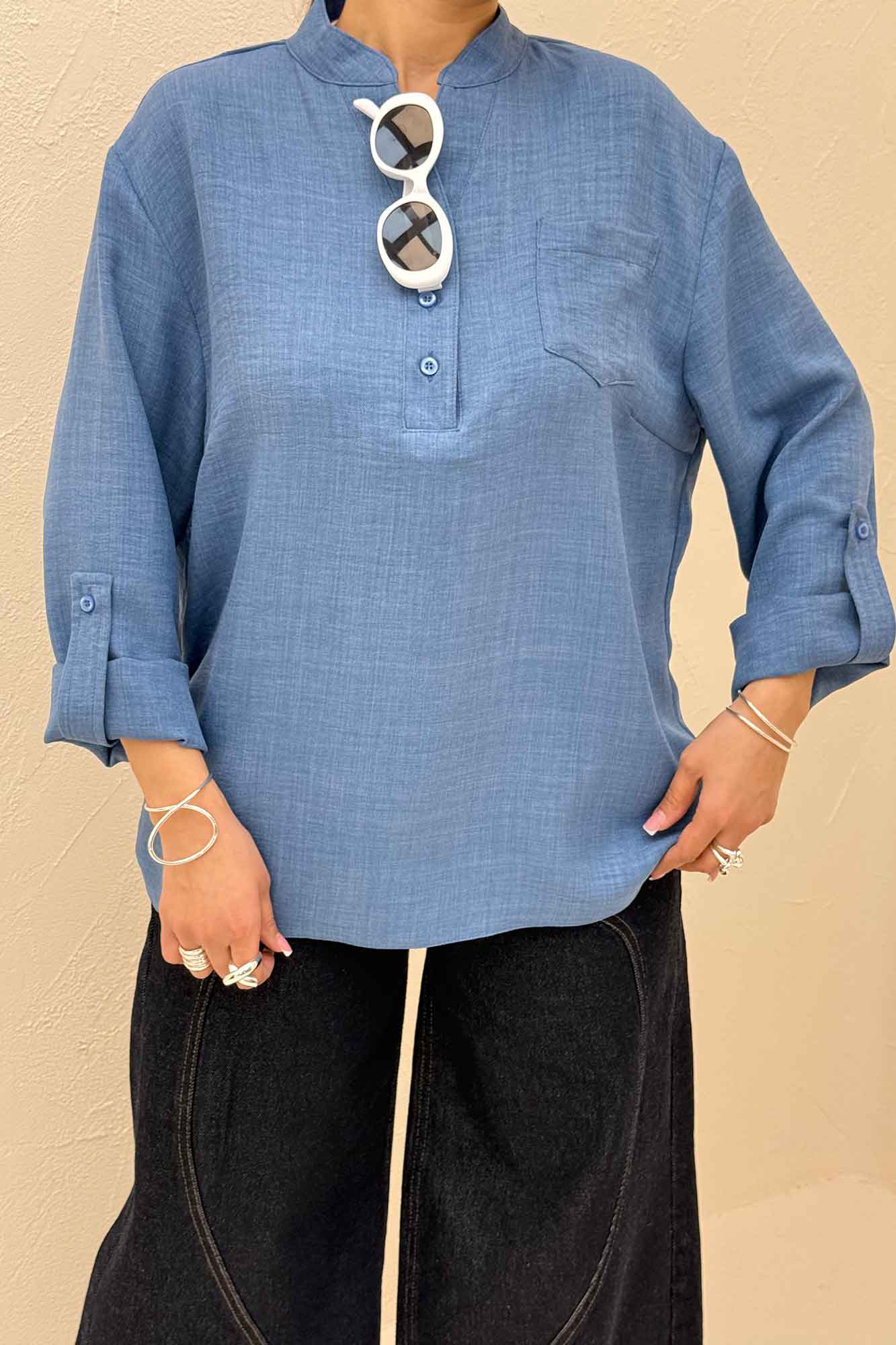 بلوز شانتون یقه بلیطی تک جیب