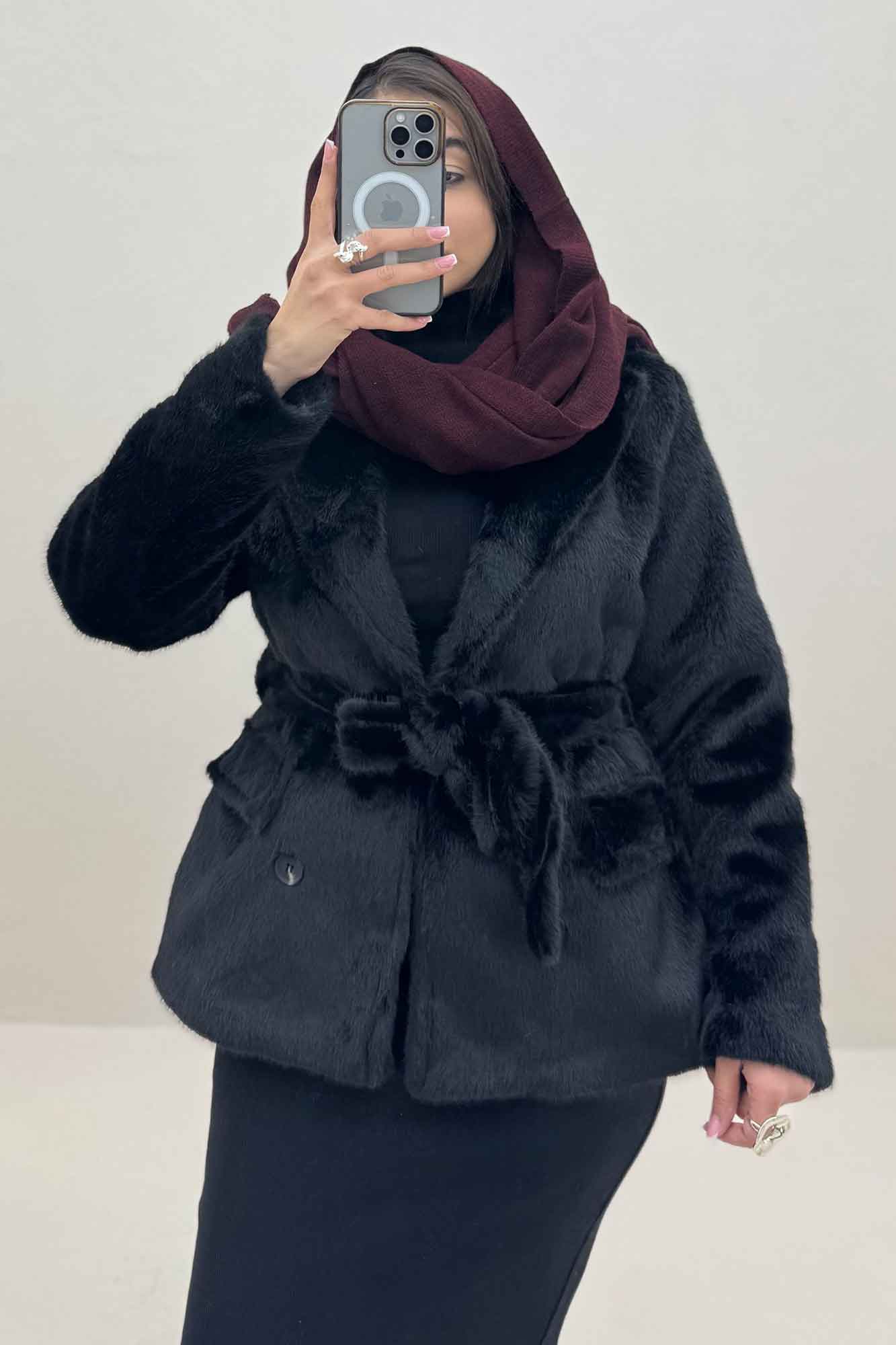 کت پوست آستردار کمربنددار