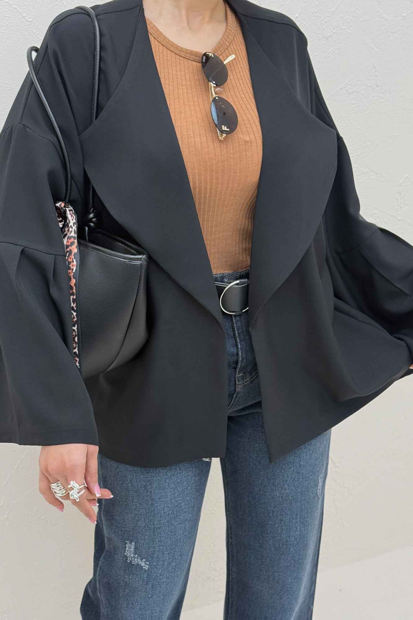 مانتو بزیاق آستین کلوش مادلین