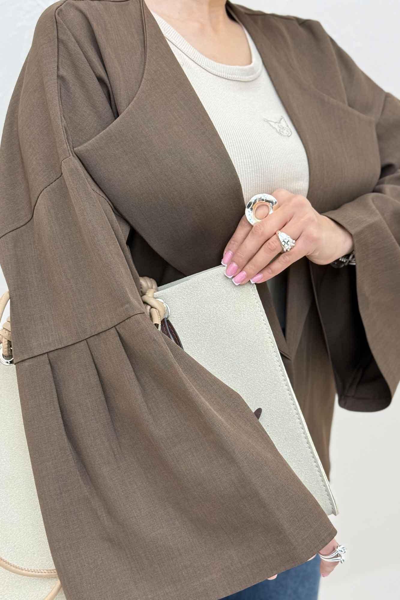 مانتو بزیاق آستین کلوش مادلین