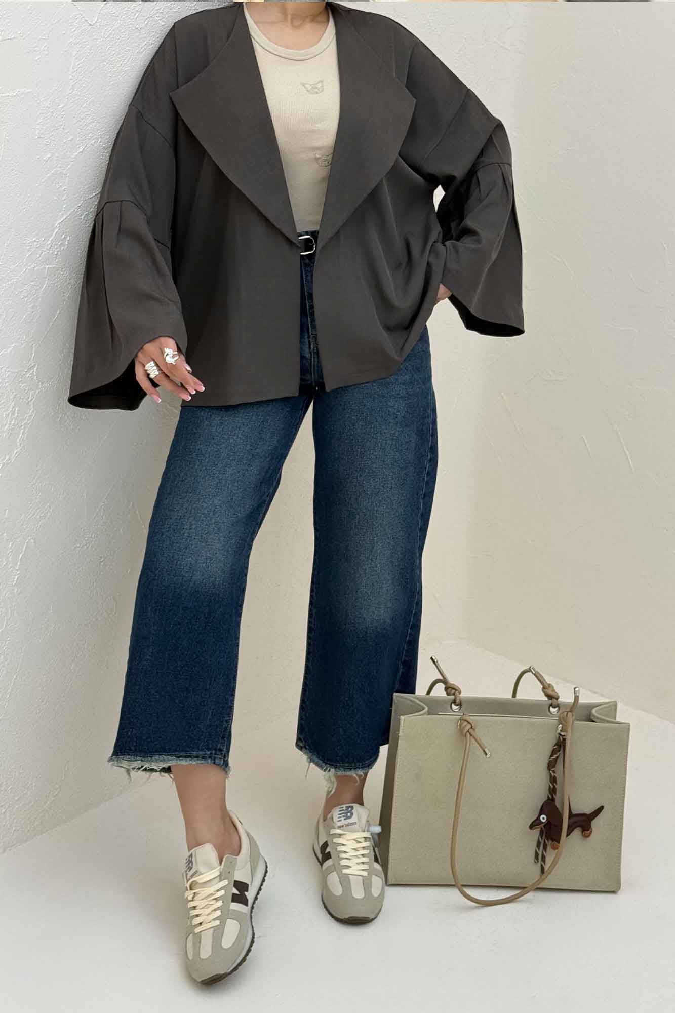 مانتو بزیاق آستین کلوش مادلین