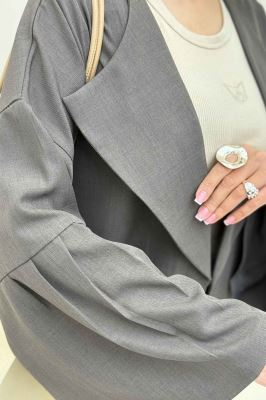 مانتو بزیاق آستین کلوش مادلین