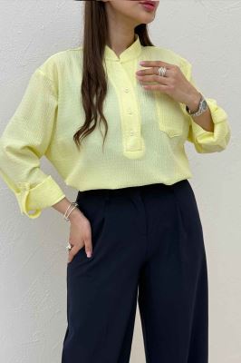 بلوز اطلس یقه بلیطی تک جیب 