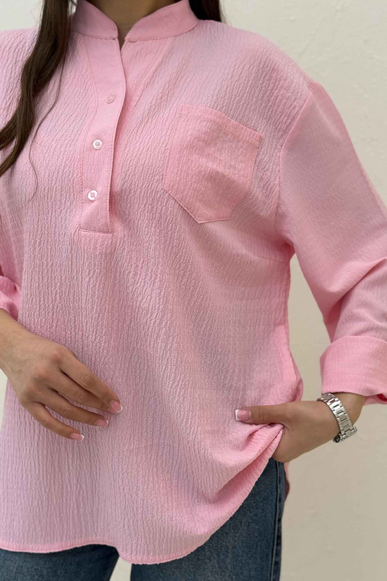 بلوز اطلس یقه بلیطی تک جیب 