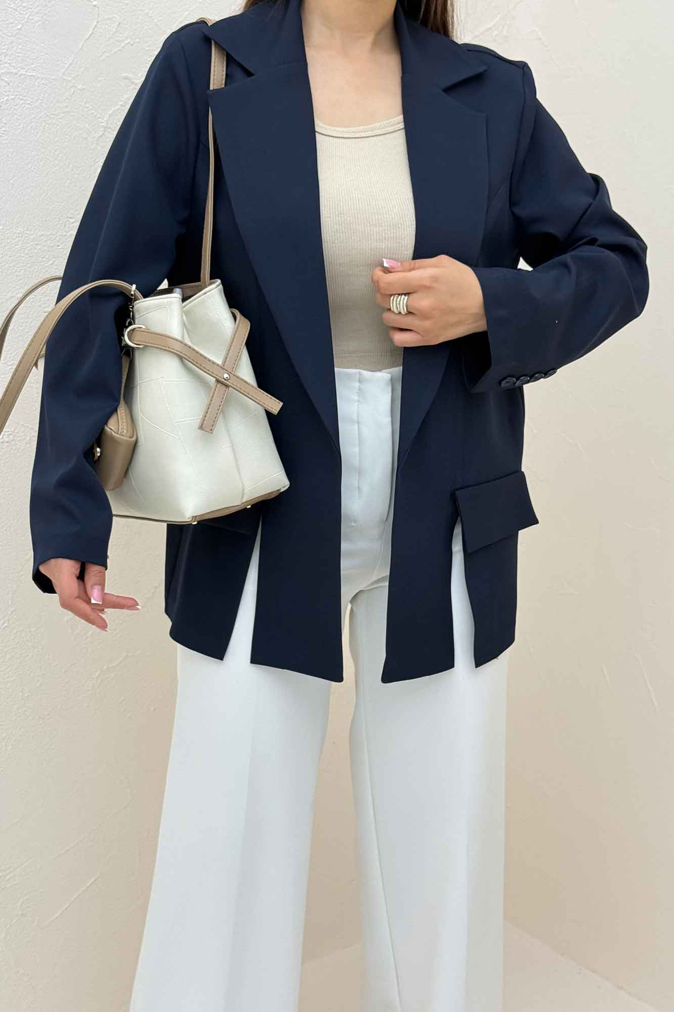 کت بزیاق جلو چاکدار مدل راژان