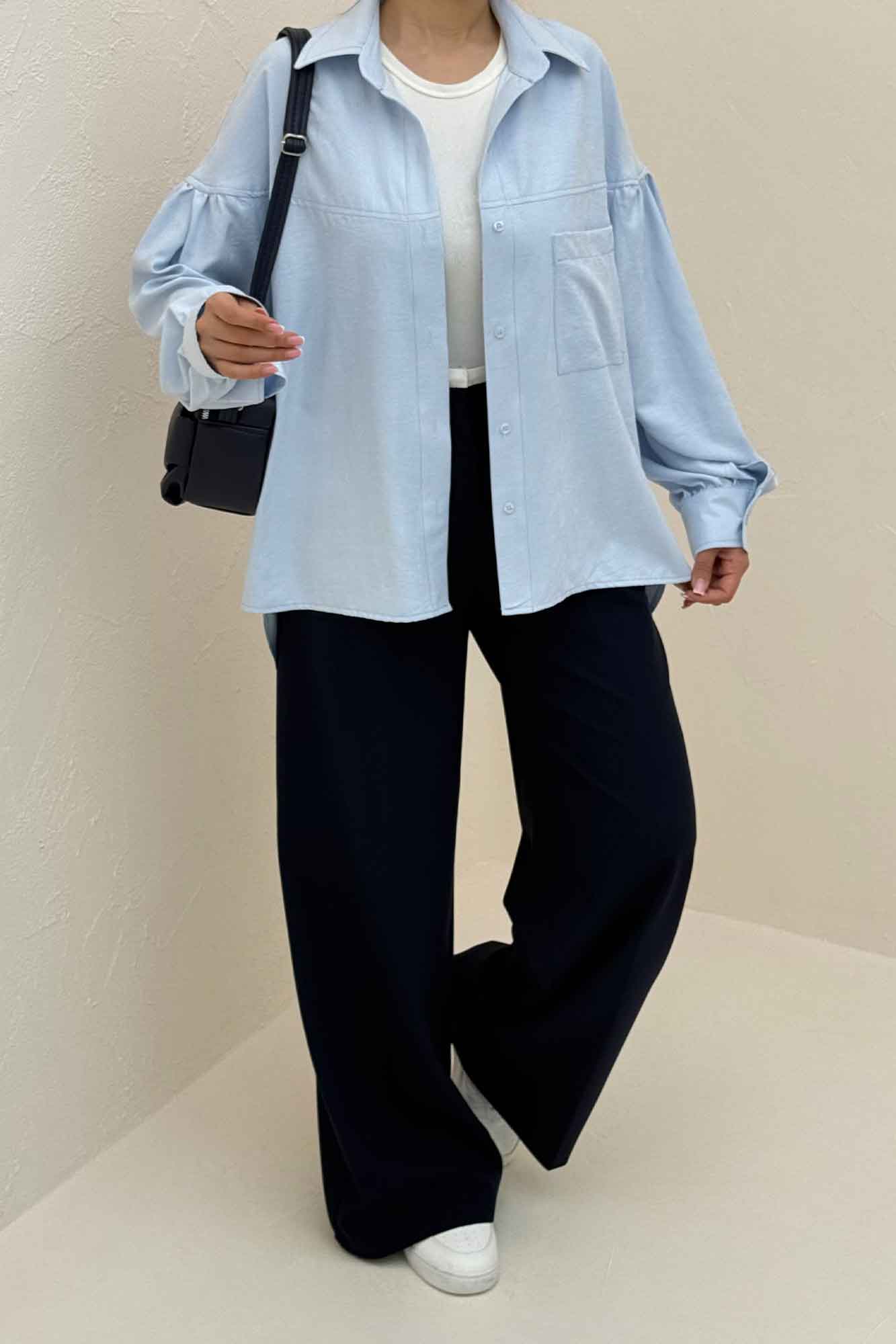 شومیز مانتویی آستین چین دار لاریسا