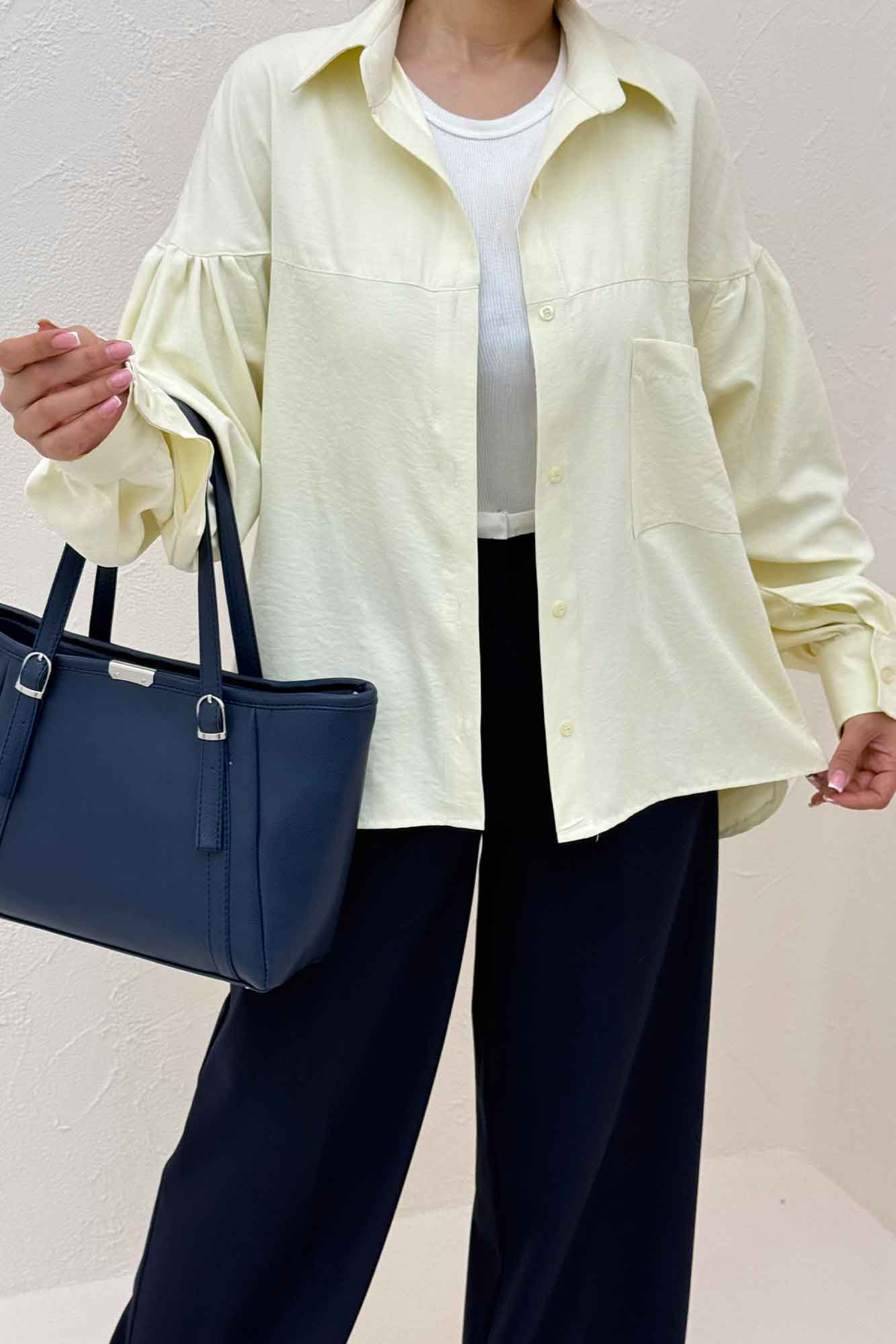 شومیز مانتویی آستین چین دار لاریسا