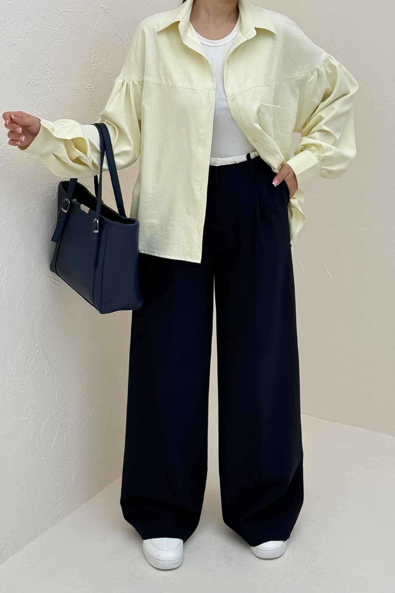 شومیز مانتویی آستین چین دار لاریسا