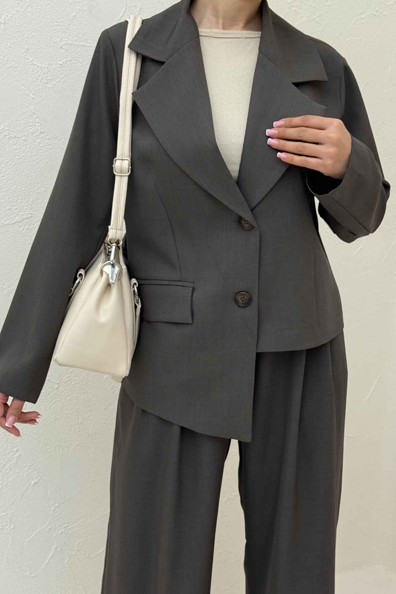 ست کت و شلوار بزیاق پرمیوم کات