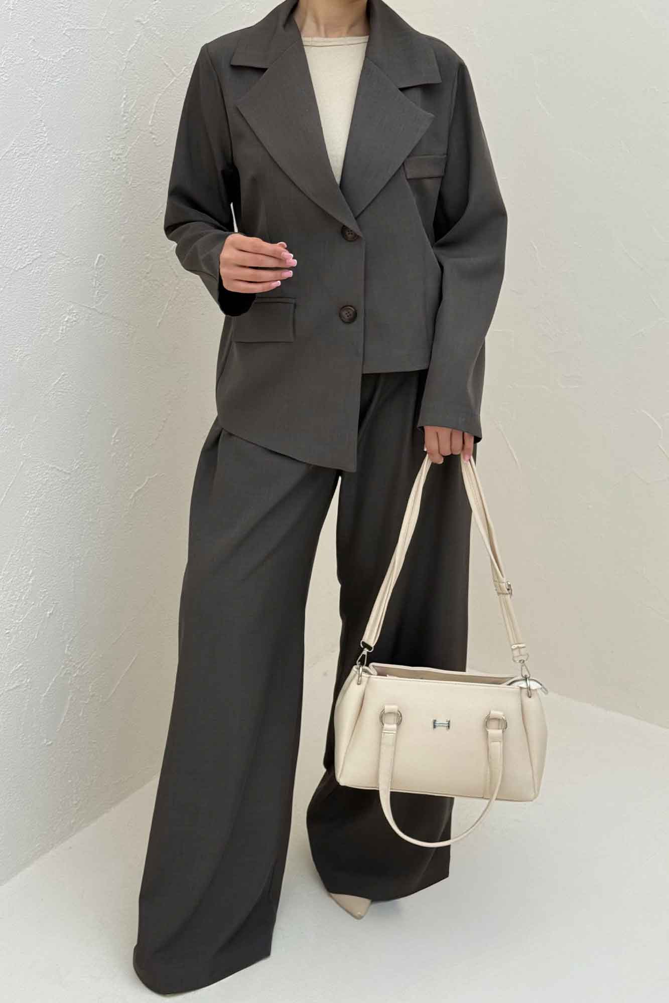 ست کت و شلوار بزیاق پرمیوم کات