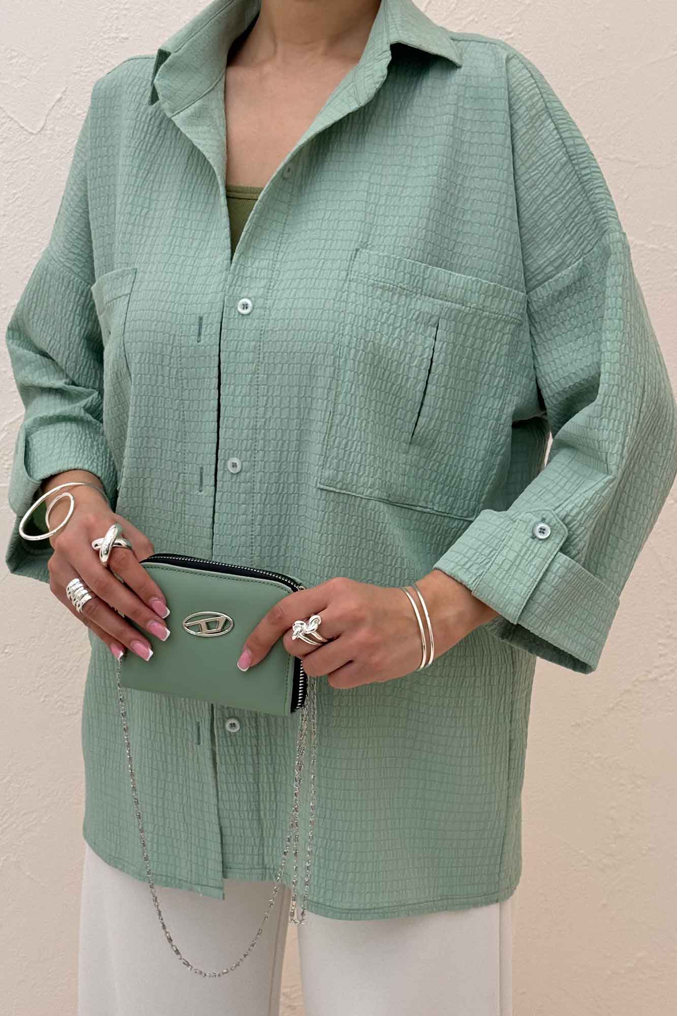 شومیز مانتویی آستین پاگن اطلس