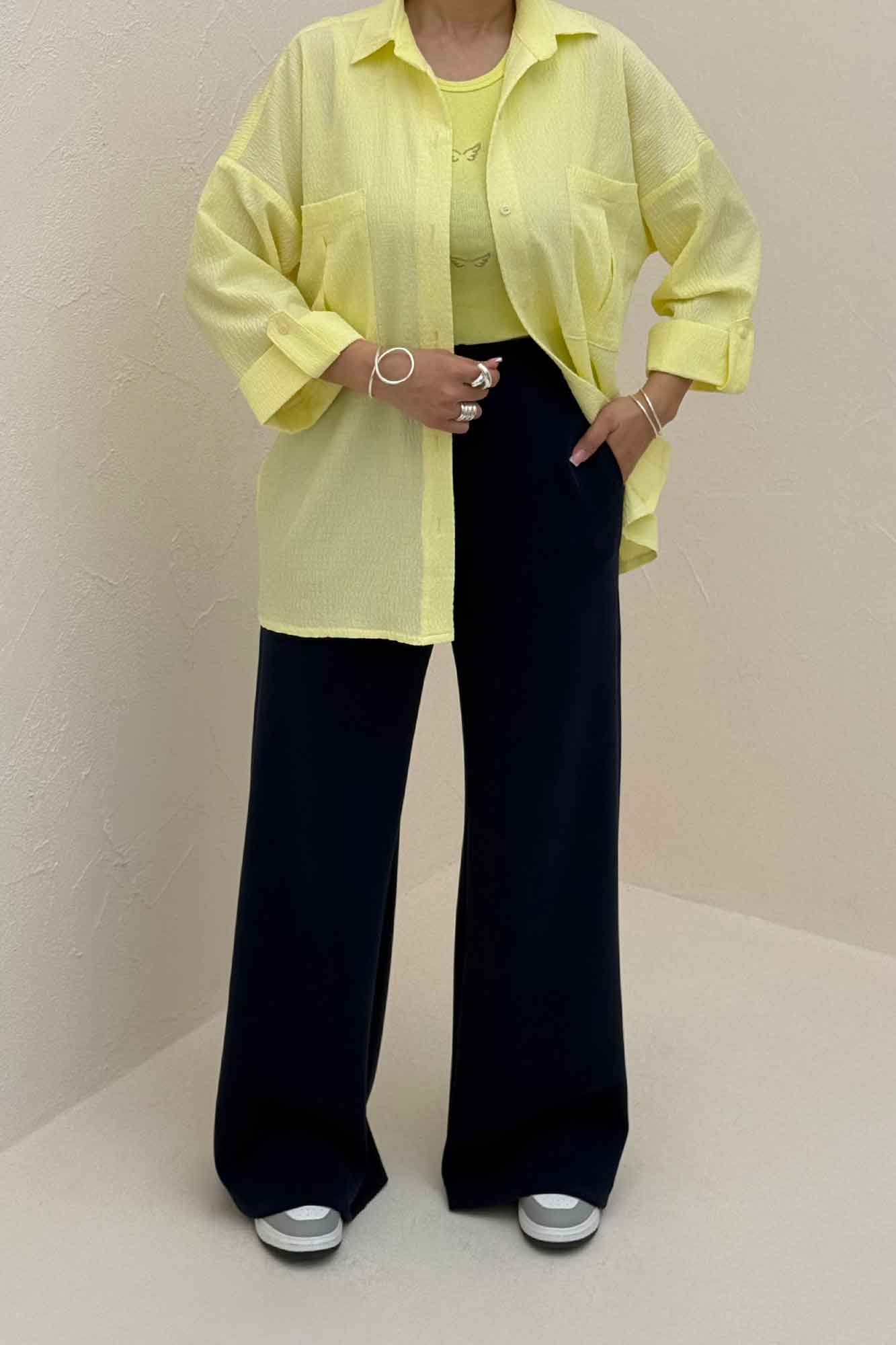 شومیز مانتویی آستین پاگن اطلس