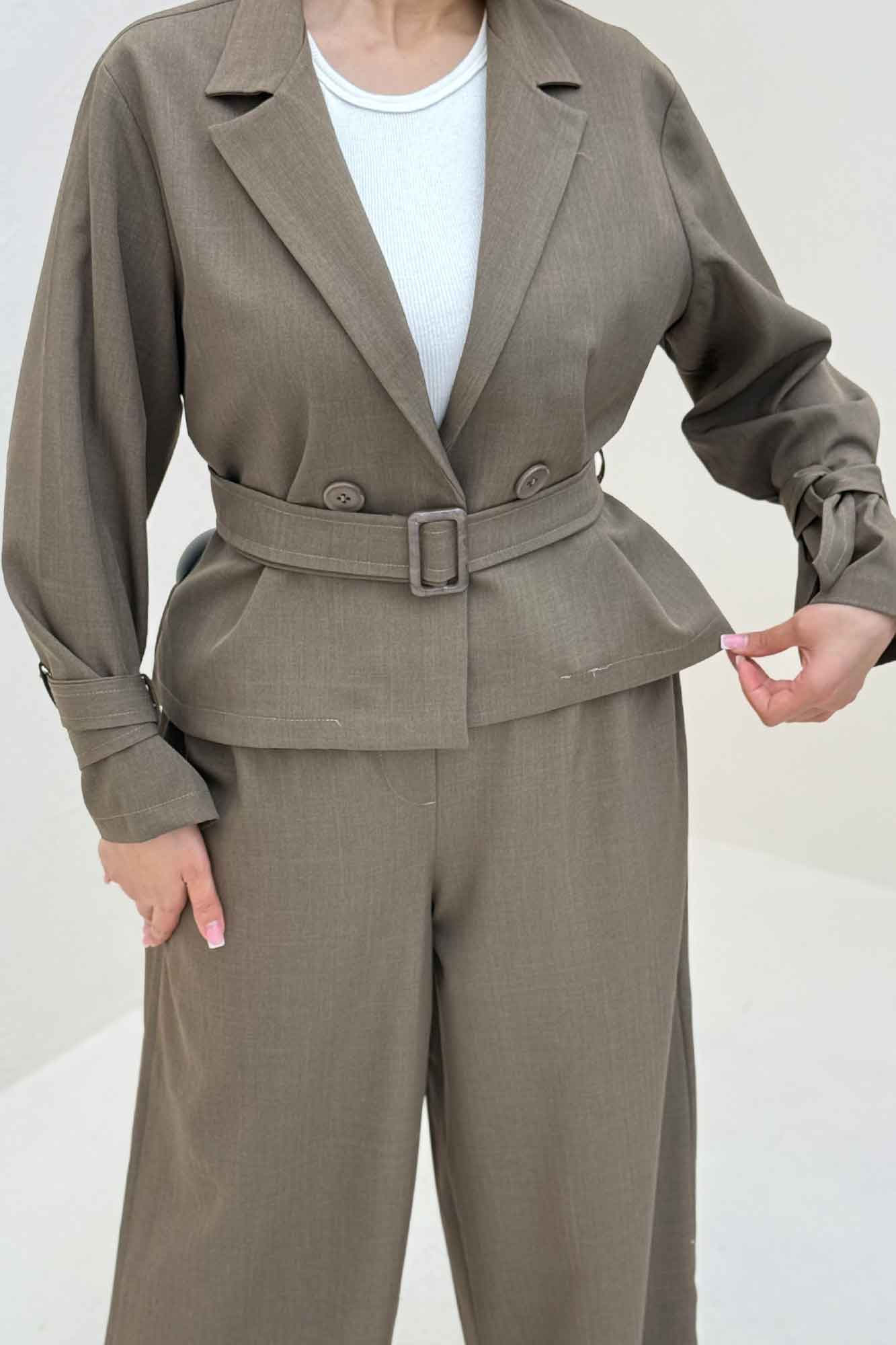 ست کت و شلوار جناقی آستین سگک دار