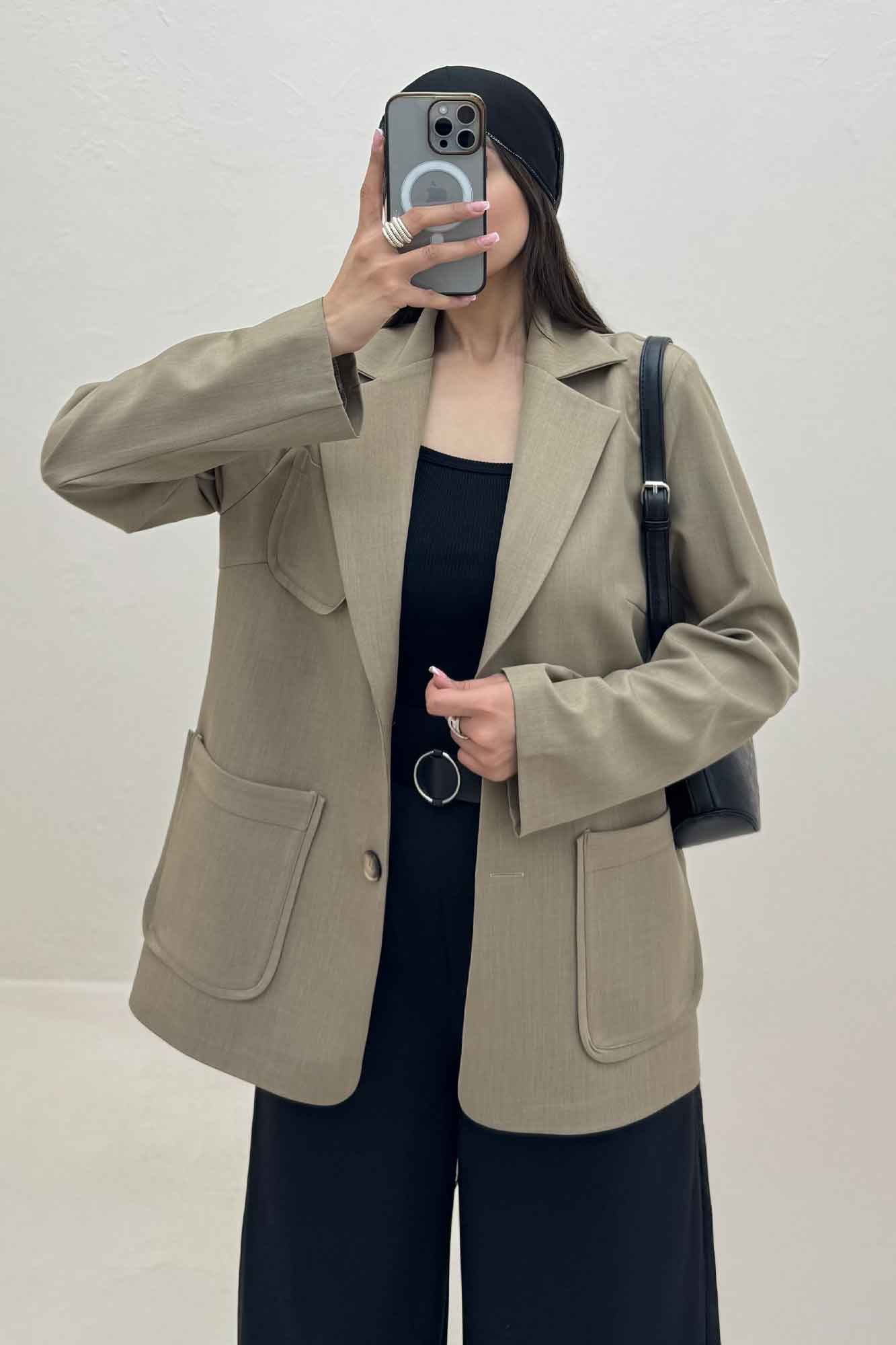 کت بزیاق سه جیب رو مدل آرینا