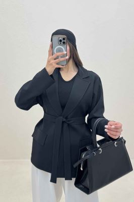 کت مازراتی کمربنددار