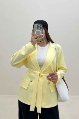 کت مازراتی کمربنددار