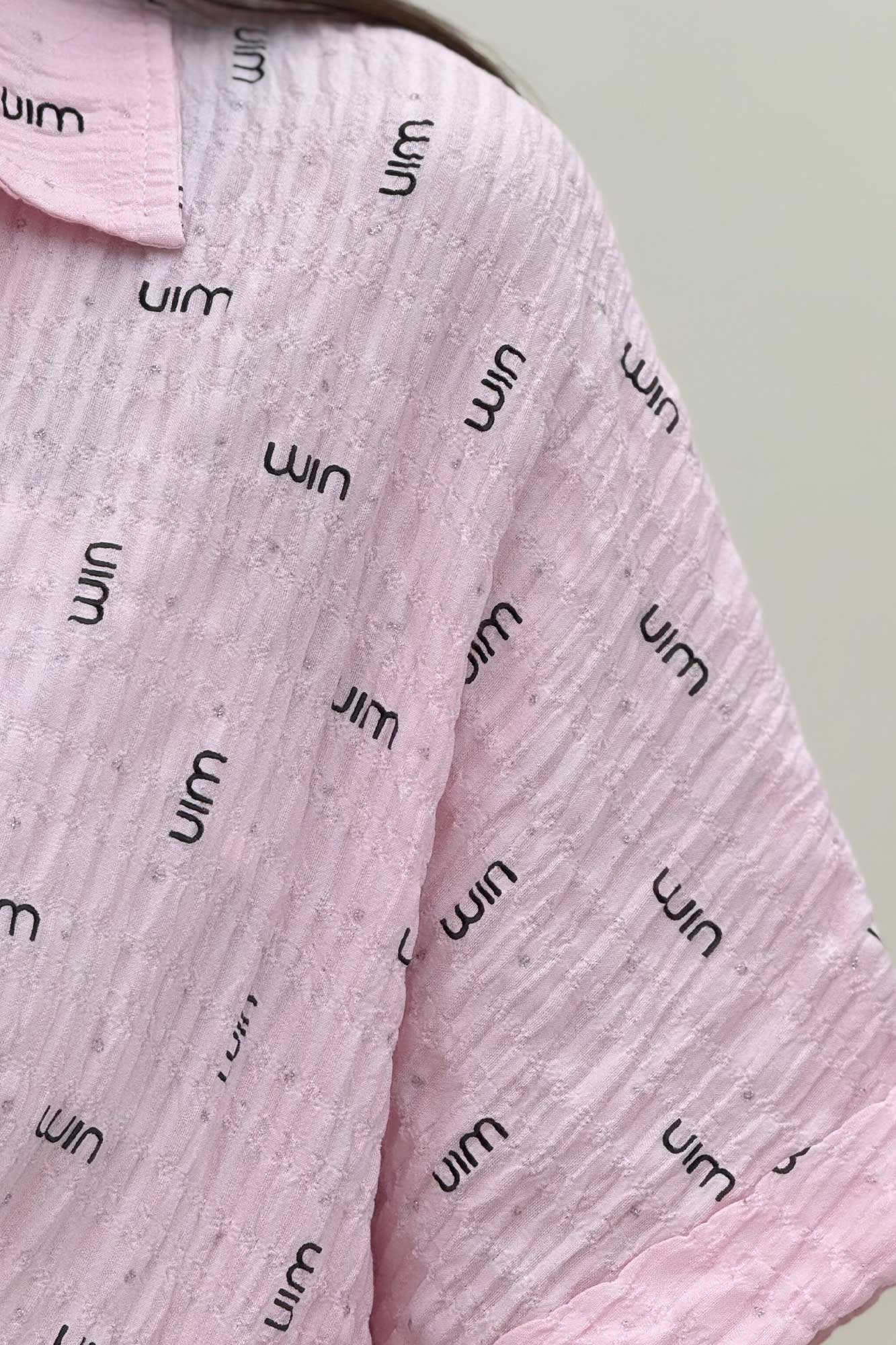 شومیز اطلس چاپی آستین کوتاه طرح MIU